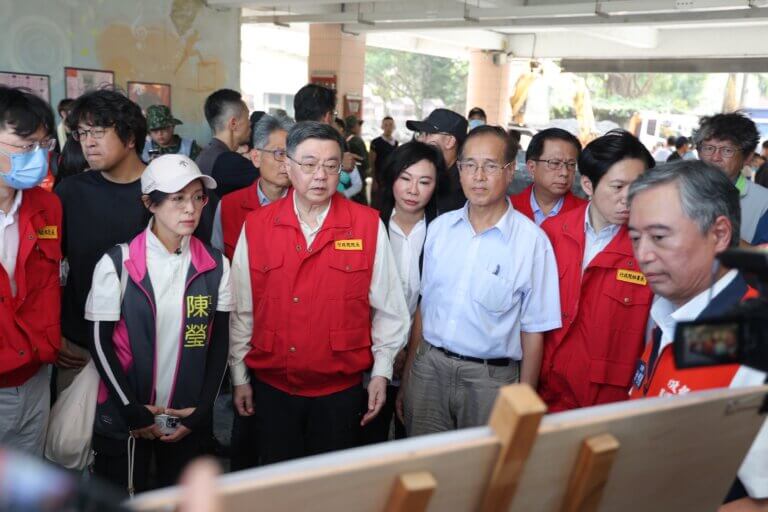 Read more about the article 卓揆感謝志工投入花蓮救災 要求前進協調所做好志工精確導引、細部分工、生活照顧等服務
