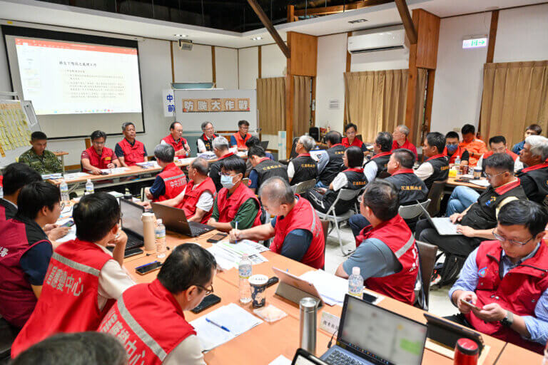 Read more about the article 中央前進協調所召會說明後續交接及提醒花蓮縣府待辦事項 盼無縫接軌早日完成各項重建復原工作