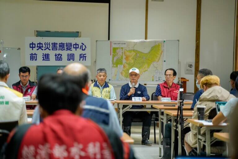 Read more about the article 賴總協調官：兩週完成防洪設施加固 持續動員部會資源 提供民眾支持 加速家園復原